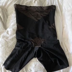 Honey love super power short sculpt wear